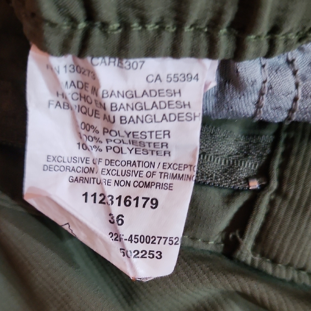 Wrangler Men's Size 36 Green Cargo Shorts - Picture 2 of 3